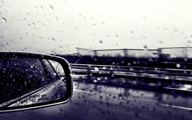 pioggia vetro auto