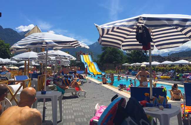 piscina domo scivolo