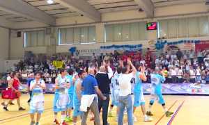 poli opposti basket pubblico