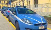 polizia domo stazione bella esterno auto