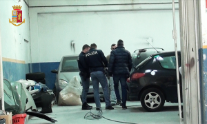 polizia officina arresti controlli
