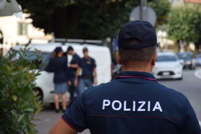 poliziotto estate 