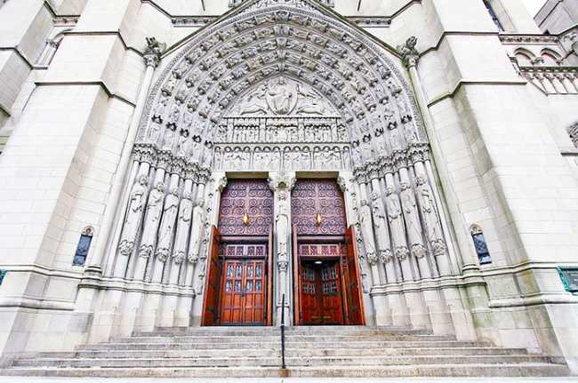 porta cattedrale