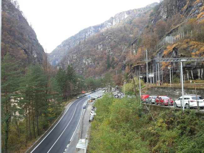 posteggio stazione iselle