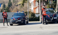 posto blocco armi giubbotti arancioni carabinieri
