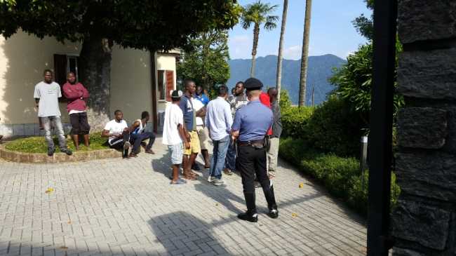 protesta profughi arizzano 16