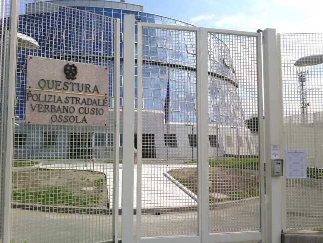 questura verbania ingresso