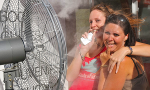 ragazze ventilatore caldo