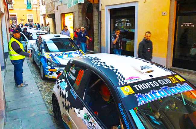 rally 2 laghi piazza mercato