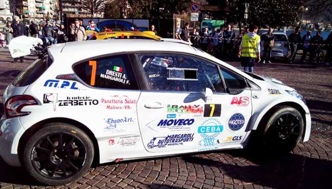 rally 2laghi vettura partenza