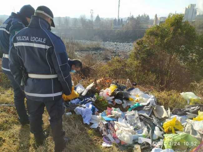rifiuti brig v m