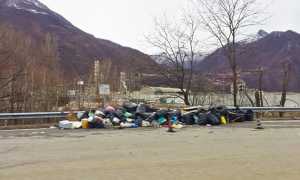 rifiuti superstrada pieve
