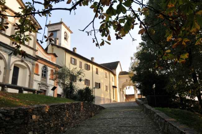 sacro monte orta chiesa