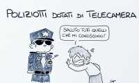 sapo poliziotti telecamera divisa