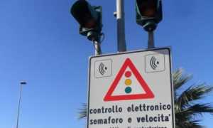 semaforo intelligente multe generico