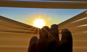 sole mano tapparella caldo