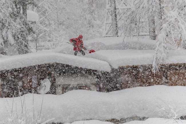 spala neve rosso