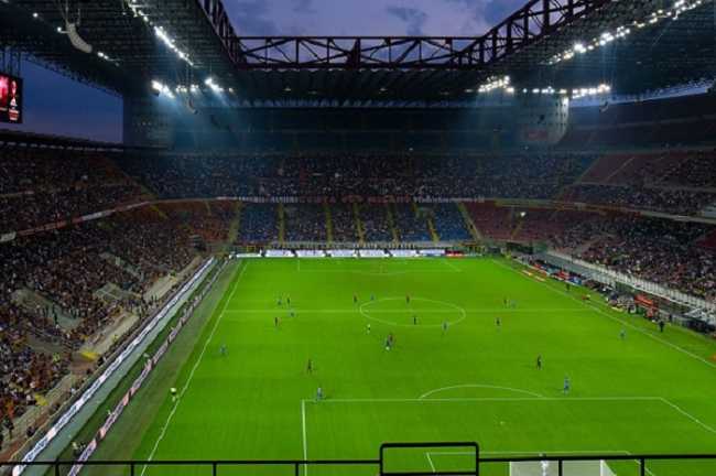 stadio di calcio700