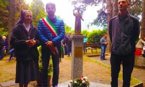 statua don bosco villa