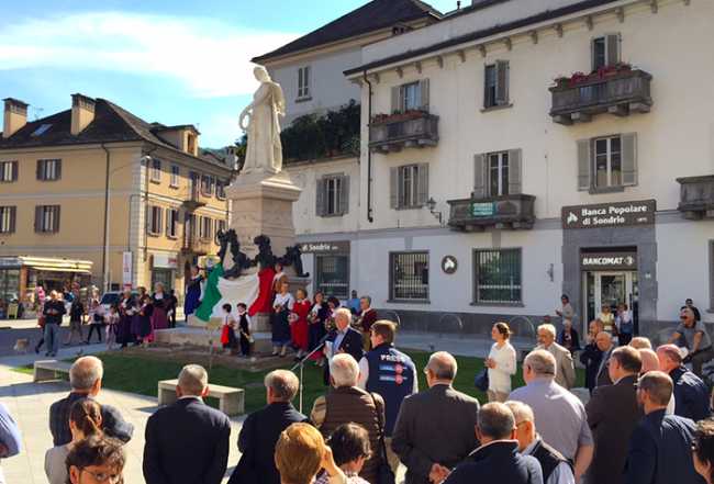 statua galletti