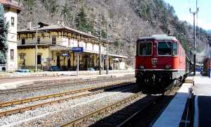 stazione iselle treno svizzero