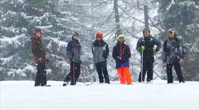 studenti neve sciatori
