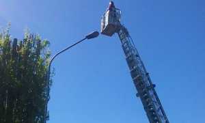 taglio autoscala vigili fuoco