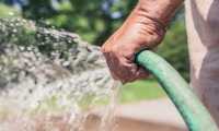 tubo acqua innaffiare