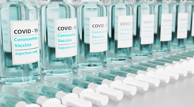 vaccini siringhe azzurro