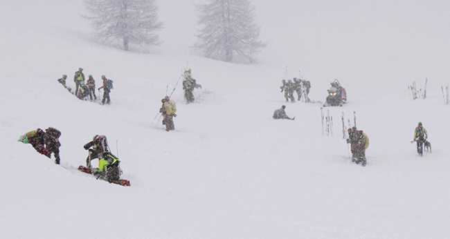 valanga soccorso ricerche uomini nebbia