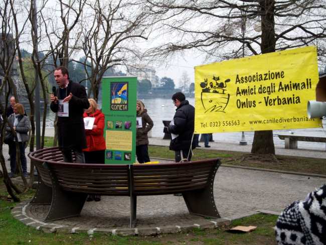 verbania protesta canile 2015