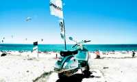 vespa mare spiaggia