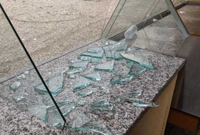 vetrina pro loco due