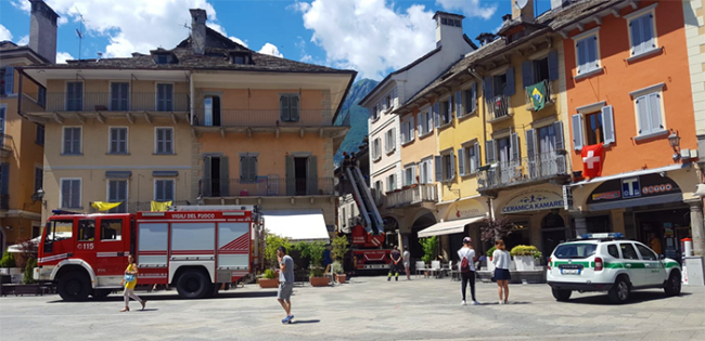 vigili fuoco piazza mercato tegola giu 18