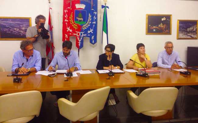 villa sindaco consiglio migranti