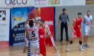 vinavil tiro sfuocata