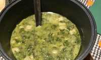 zuppa ortiche pentola