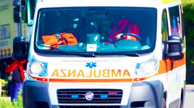 ambulanza davanti