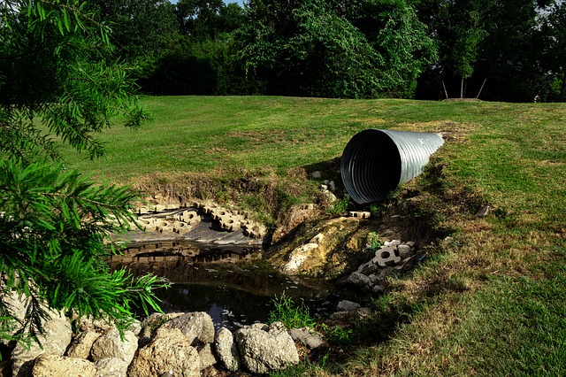 sewage pipe polluted water g0c87d3ec0 640