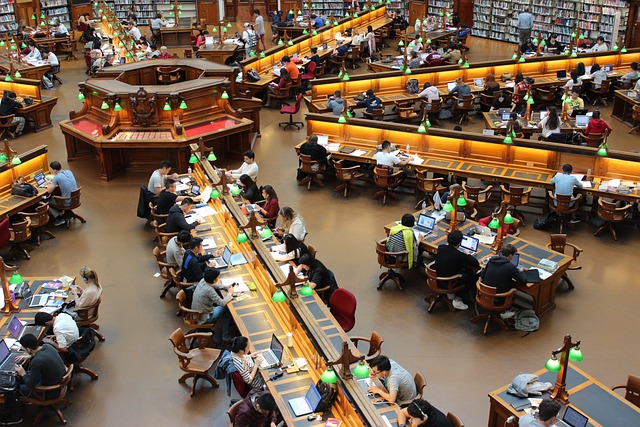 library 1400313 640