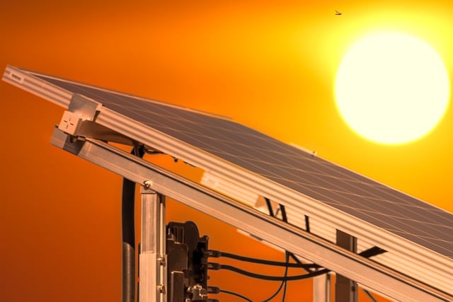photovoltaic 8156008 640