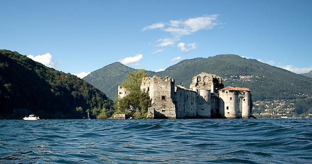 castelli lago cannero