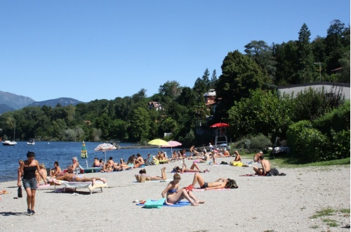 spiaggia arona