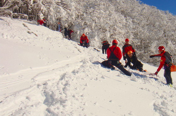 soccorso alpino neve