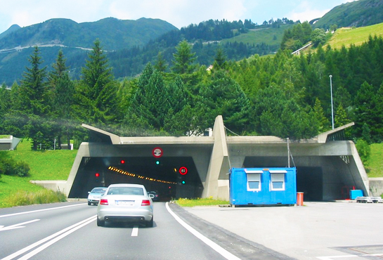 tunnel gottardo
