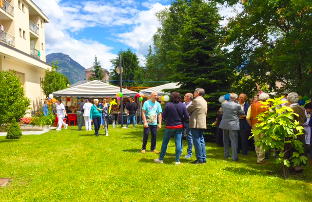 residenza casa riposo anziani festa