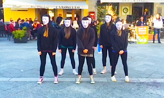 flash mob lav bee capretti