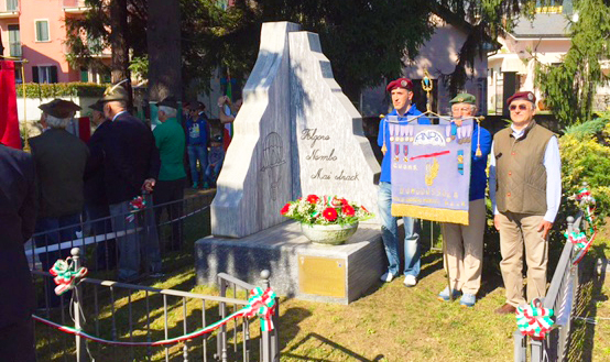 paracadutisti monumento