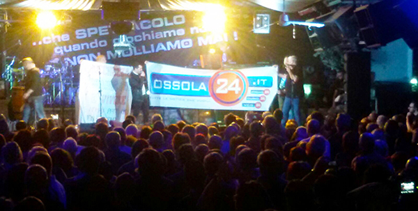 1 nomadi striscione ossola24