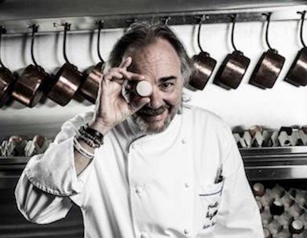 Marco Sacco Portrait Uovo e occhiolino Bassa Defiizione 2